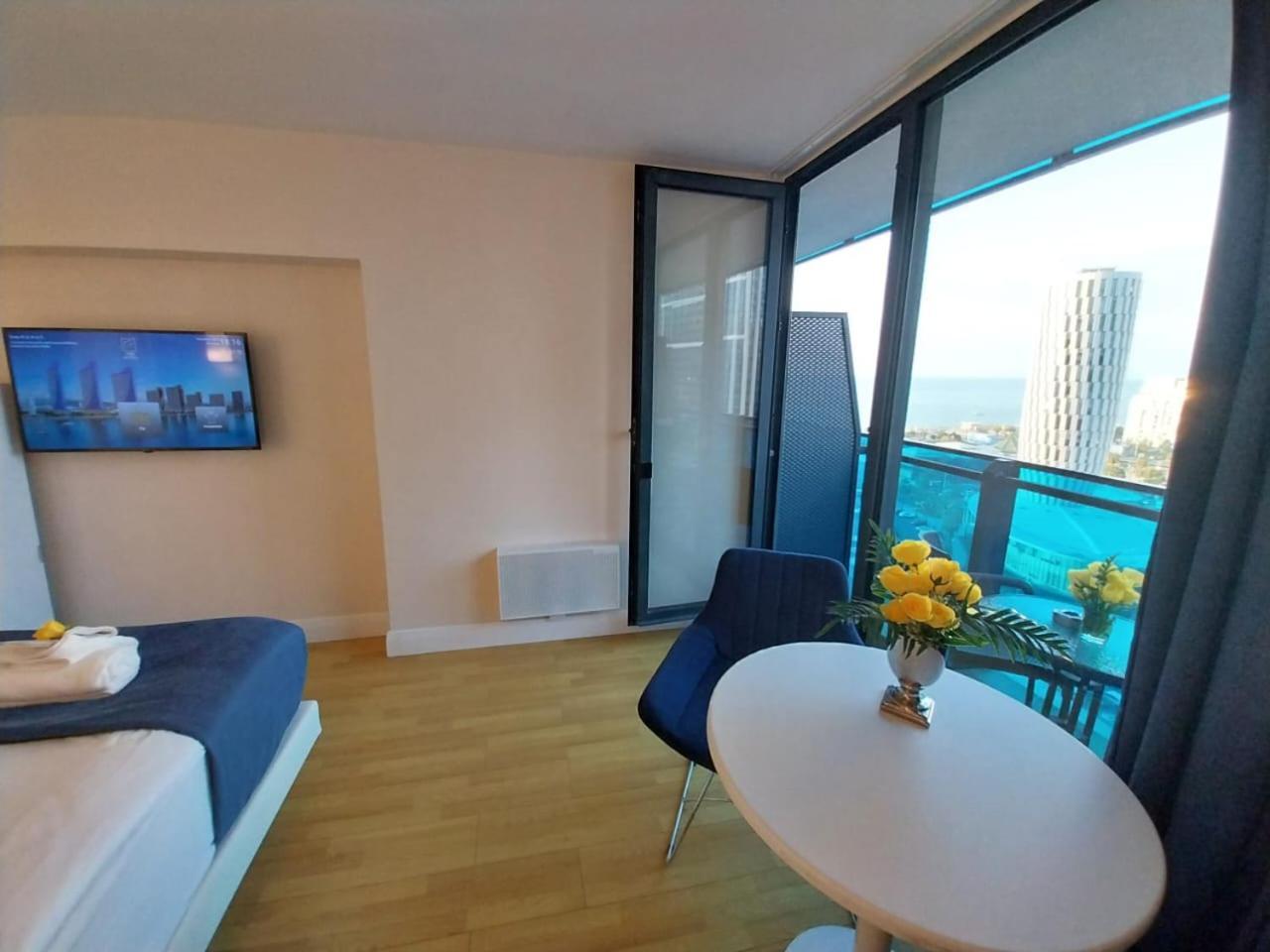 Natalia -Apartments In - Orbi City Batumi Eksteriør billede
